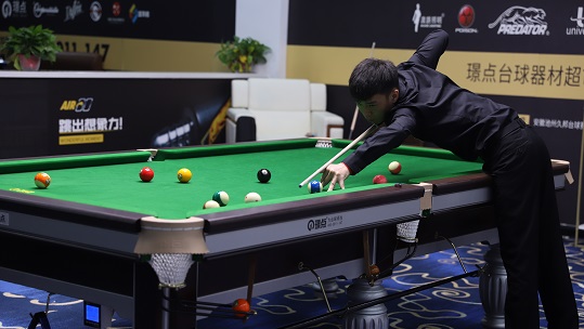 像是在回避 像是在回避